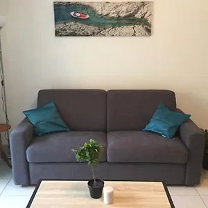 Les Jardins De Louise-2 Pers Avec Parking-terrasse Appartement Vénissieux